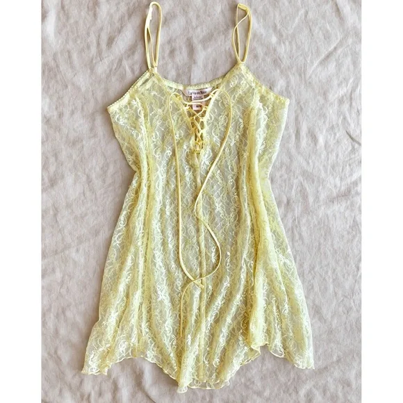 ‼️SOLD‼️ Y2k lace light pastel yellow satin lingerie slip dress fairycore size M - Picture 1 of 5